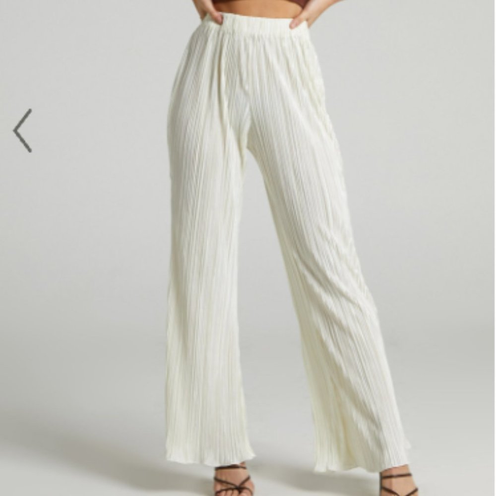 Becas Plisse Flared Pants in Cream, Size 6, Showpo.